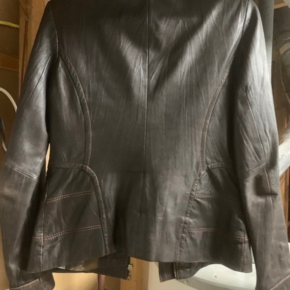 Women’s Danier leather jacket - Picture 3 of 3